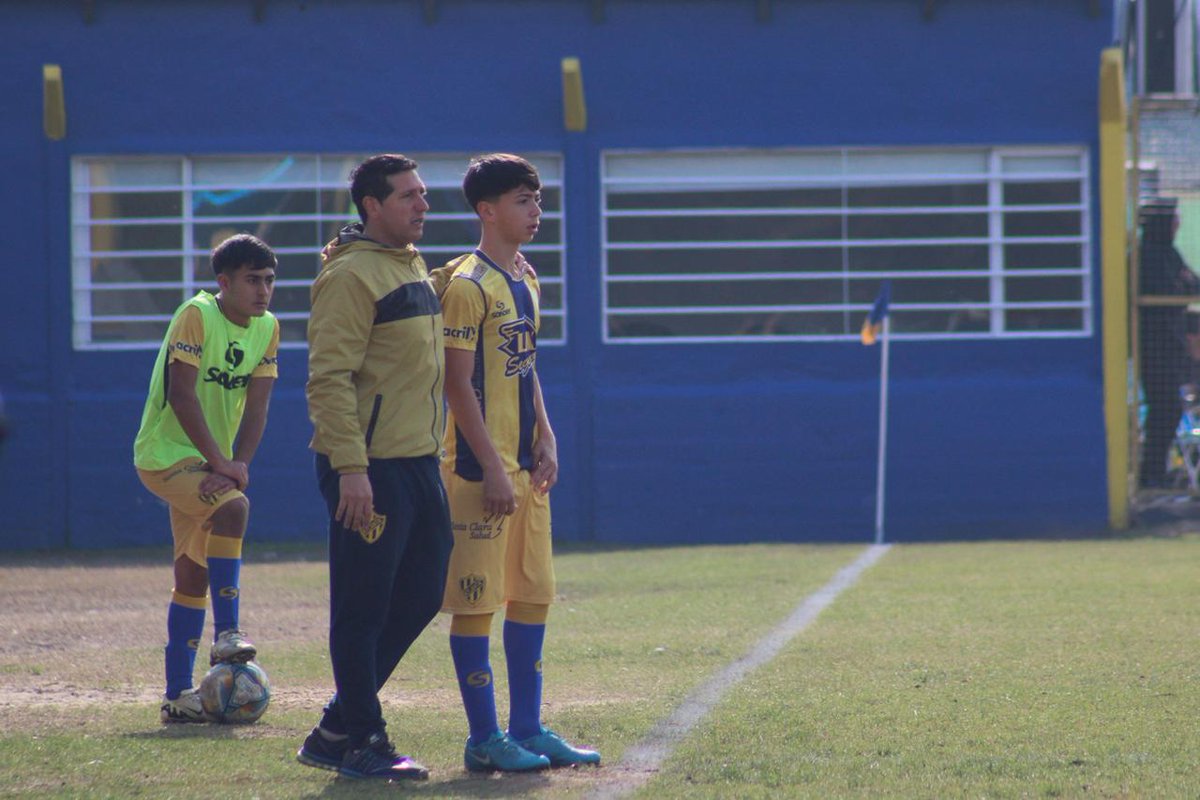 pechocigno's tweet photo. En el Fútbol se podrá debatir de mil cosas, Lo que nunca se deberá perder es el Liderazgo, la credibilidad y la PASIÓN..."
Vamos por más 💪
Mi PASIÓN ⚽️
#formandopersonas https://t.co/ohq82Ttnq3