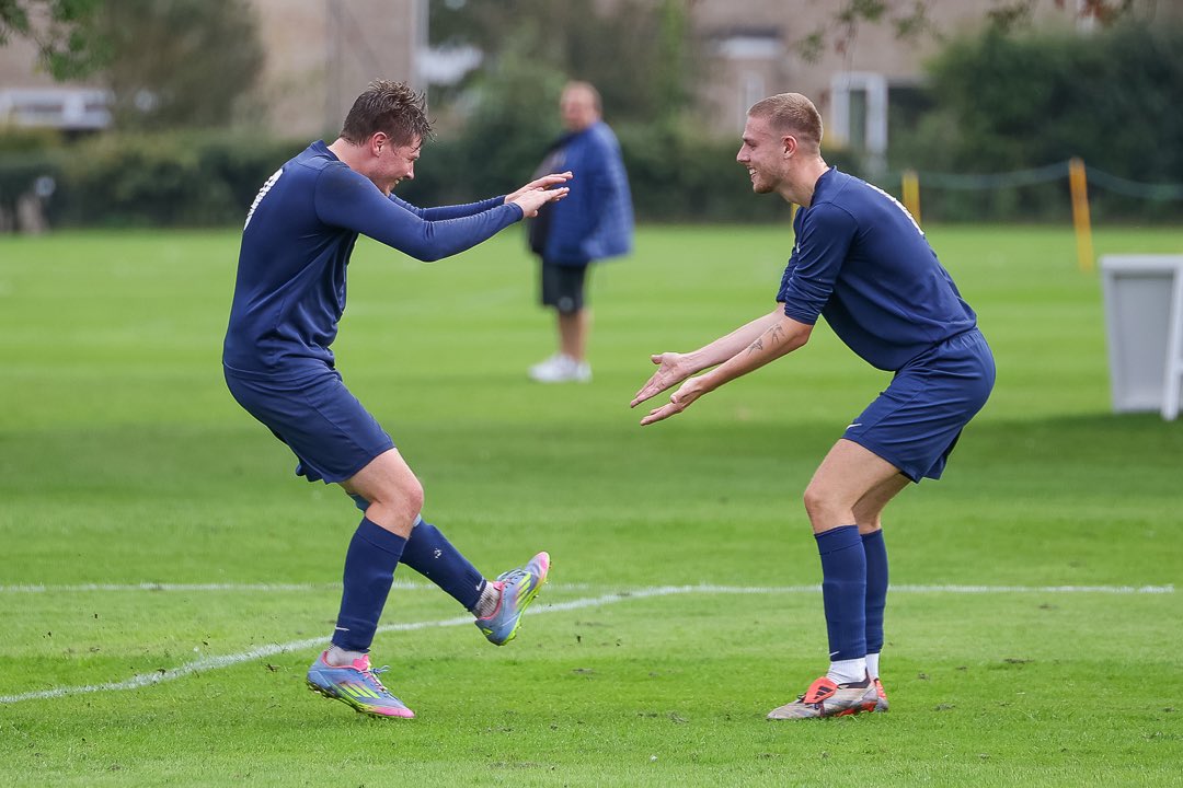 A return to the Victory Ground to watch <a href="/Official_S87/">Sporting 87</a> A’s 2-2 draw with <a href="/FcGrundisburgh/">@Grundisburgh_fc</a> reserves in <a href="/SILHQ/">SIL - Suffolk & Ipswich League</a> div 3

📸 gallery online at sporting87.photos/sporting-87-a-…

#sporting87 #s87