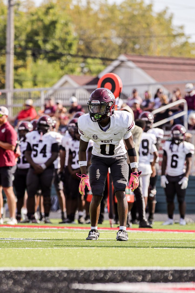 Hey coaches check out my week 0-4 film‼️

<a href="/Ken_Turner_/">Ken Turner</a> 
<a href="/Tpolley29/">Tommy Polley</a> 
<a href="/ecx2b/">Edwyn Brown™️</a> 
<a href="/CoachDocGooden/">Doc Gooden ILLSPORTS247</a> 

hudl.com/v/2Sk0PT

5’8ft  150lbs 

Defense : 
1 PBU   
5 Tk

Offense : 
1 PR  
4 receptions 
66 yds