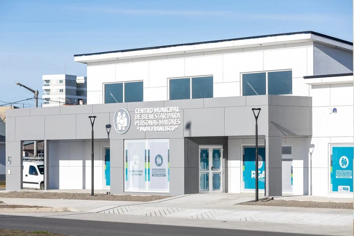 Río Grande abraza a sus adultos mayores: inauguramos el Centro Papa Francisco 🫂♥️

➡️ Hoy inauguramos el Centro de Bienestar para Personas Mayores “Papa Francisco”, un espacio pensado para el cuidado, la contención y la recreación de nuestras personas mayores.

Este Centro no es