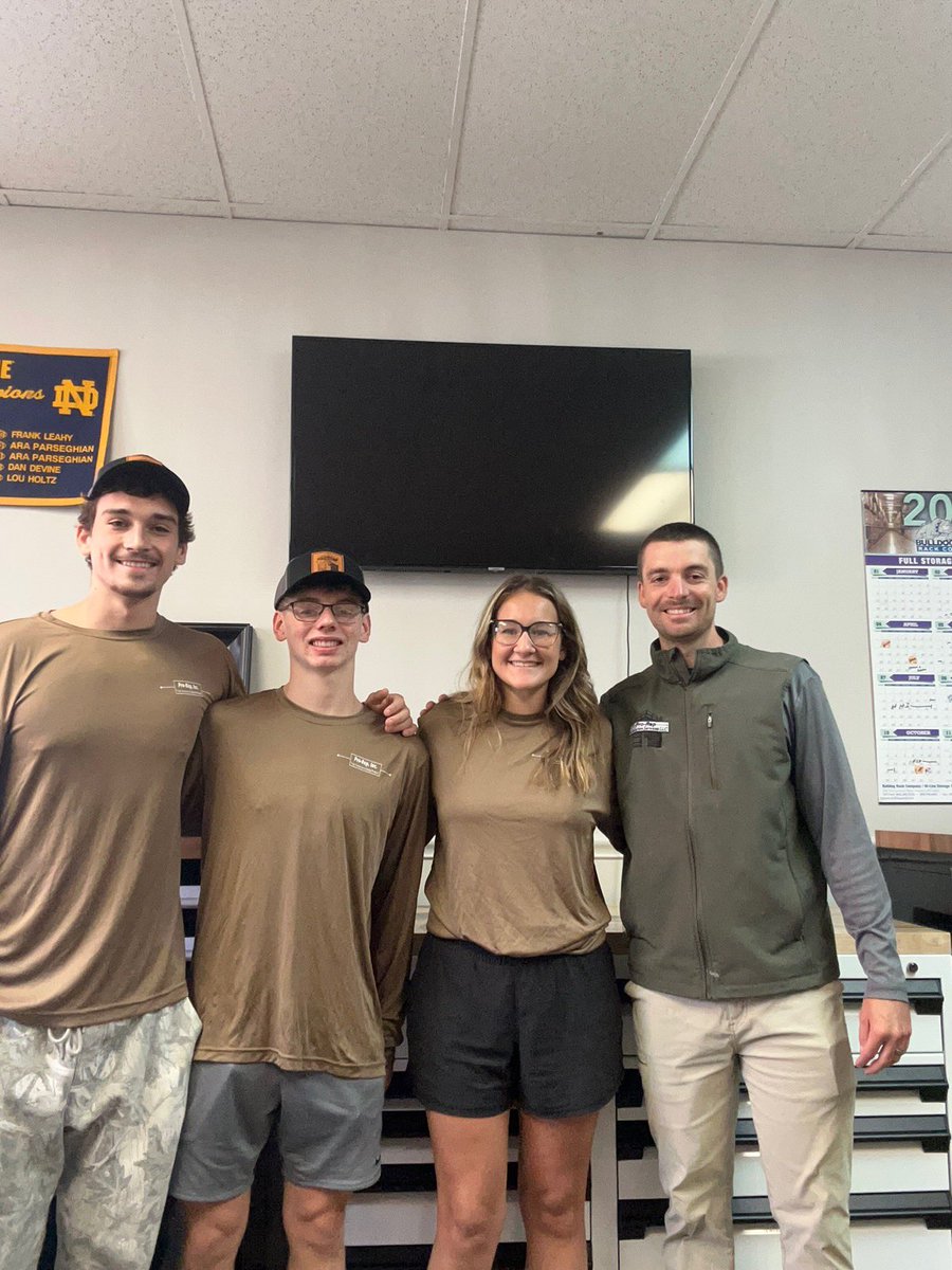 NP Quaker Hoops tweet media