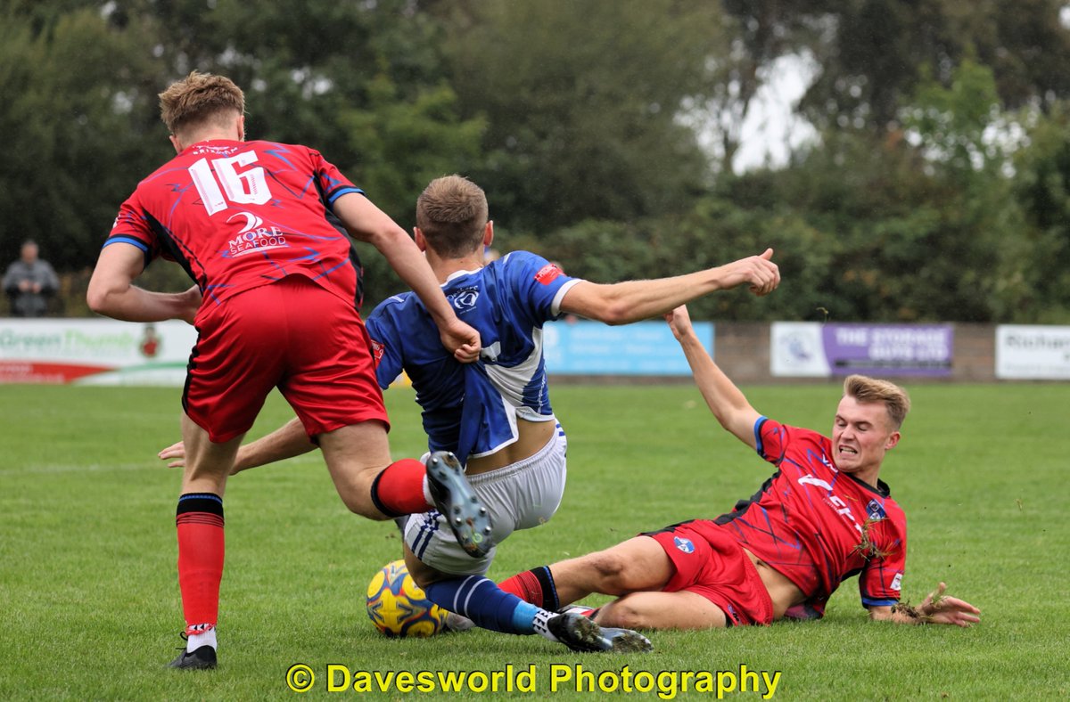 Exmouth Town V Brixham AFC match report and match photos 

davesworld.proboards.com/thread/1272/ex…