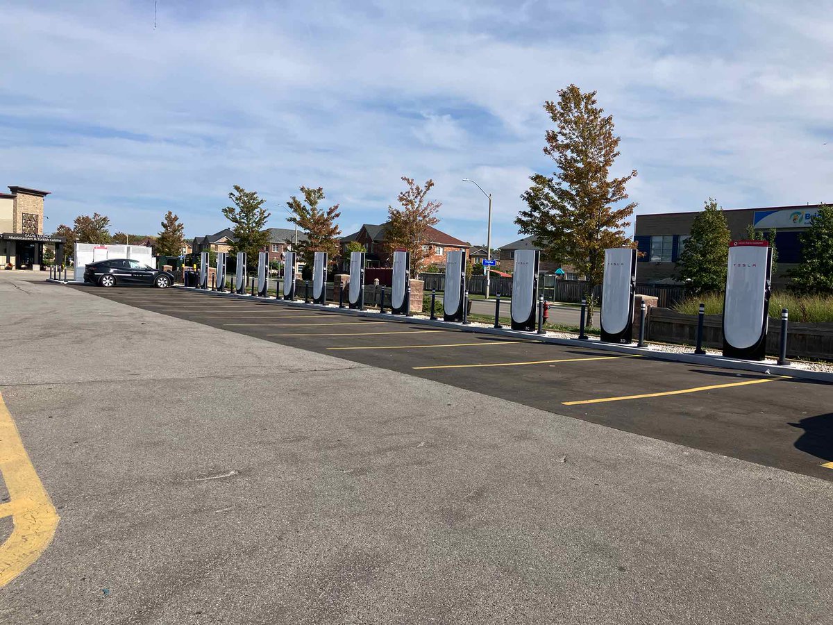 Tesla Charging tweet media