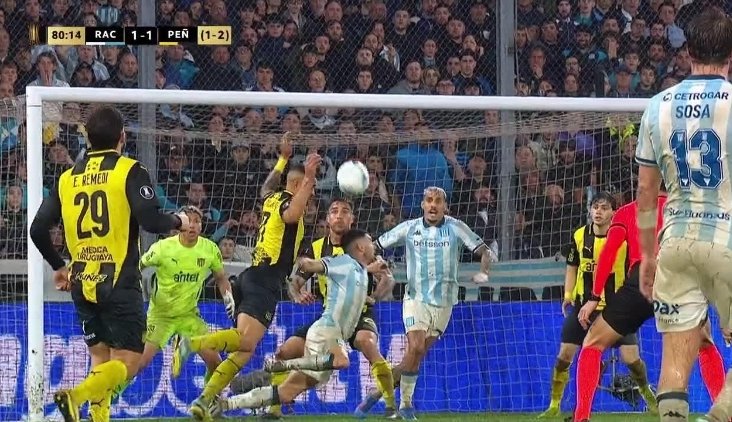 WilsonMendez86's tweet image. Fueron aceptadas las quejas de @OficialCAP por la actuación arbitral ante Racing: ni el árbitro principal Roldán ni el árbitro Var Lara fueron designados para los partidos de 4tos de final ida y vuelta por Libertadores y Sudamericana. Se confirma que la queja fue justificada y el…