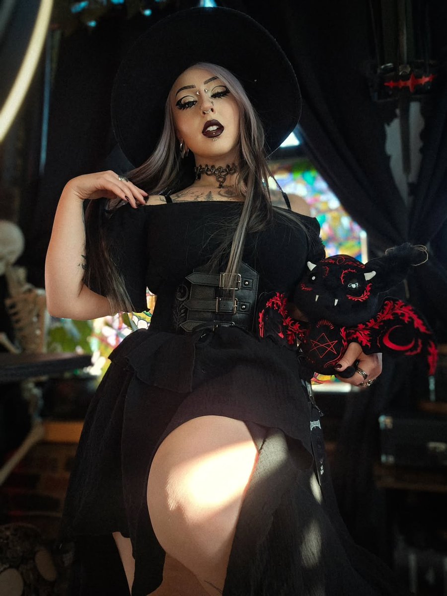 Yvanna Frier tweet media