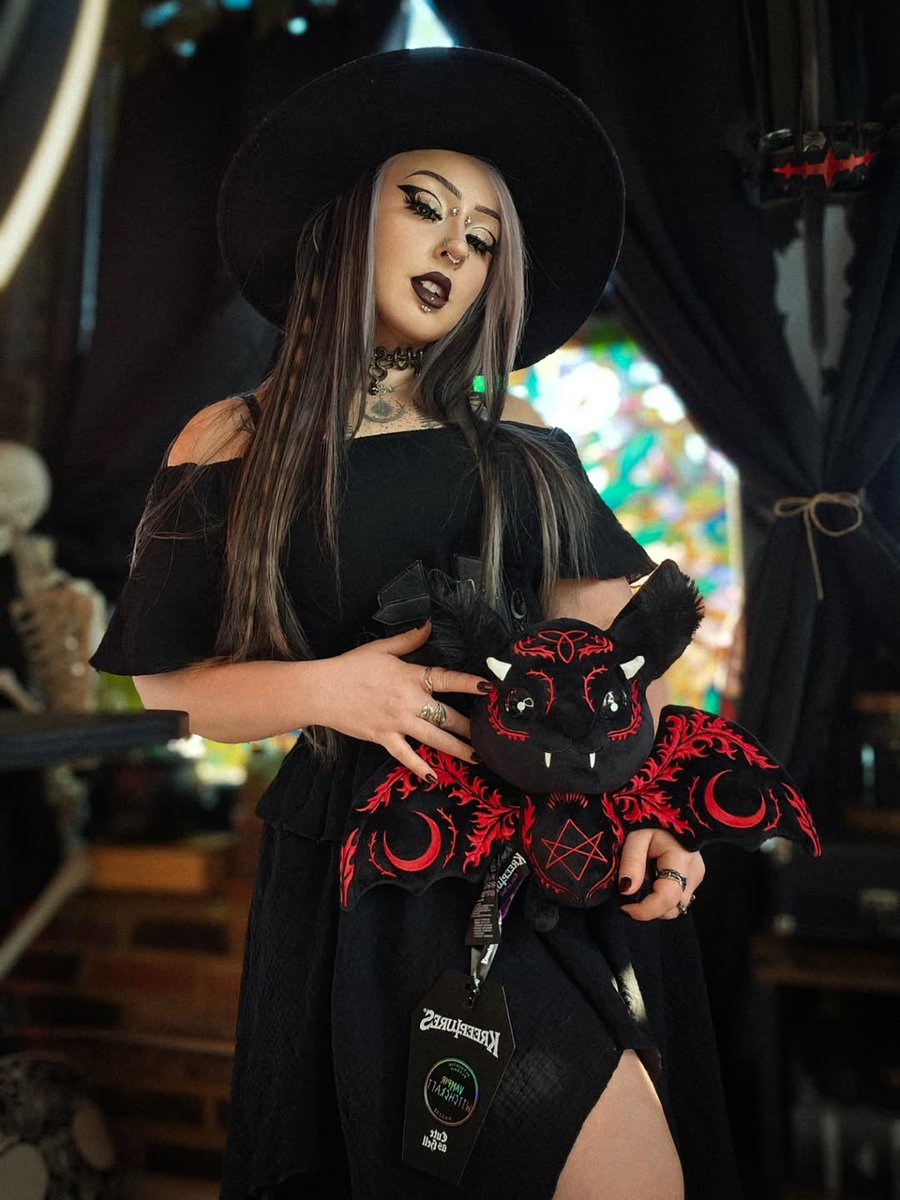 Yvanna Frier tweet media