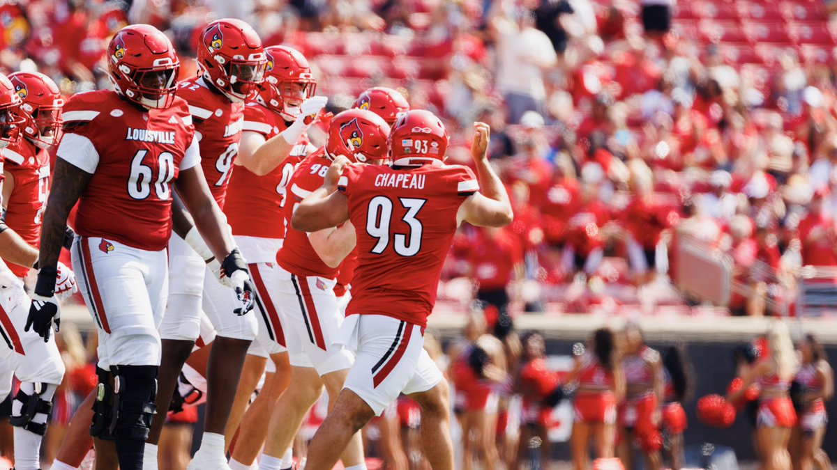 Louisville Football tweet media