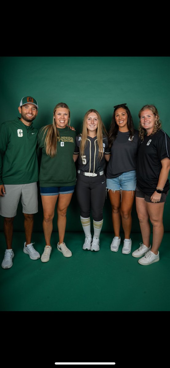 💚⛏️ <a href="/cbreault12/">Courtney Breault</a> <a href="/alyssa_bilodeau/">Alyssa Bilodeau</a> <a href="/JakeCombs_/">Jake Combs</a> <a href="/baileystaylor/">Bailey Taylor</a> <a href="/CharlotteSB/">Charlotte Softball</a>