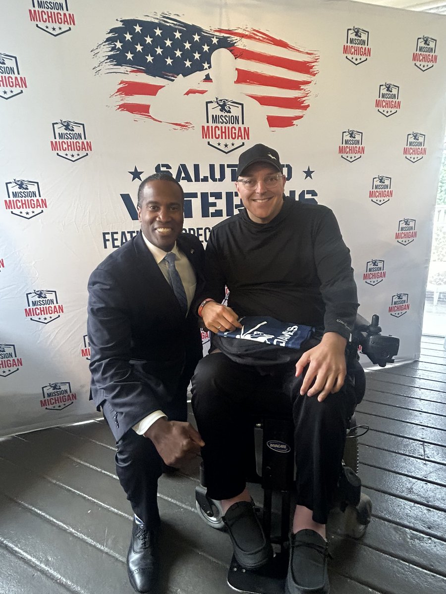 JohnJamesMI's tweet image. What a weekend at the Mackinac Republican Leadership Conference! Energizing to see so many conservatives fired up about the future of Michigan and our country.

A special thank you to Congressman Morgan Lutrell and his incredible wife, Leslie, for making the trip to join us.…