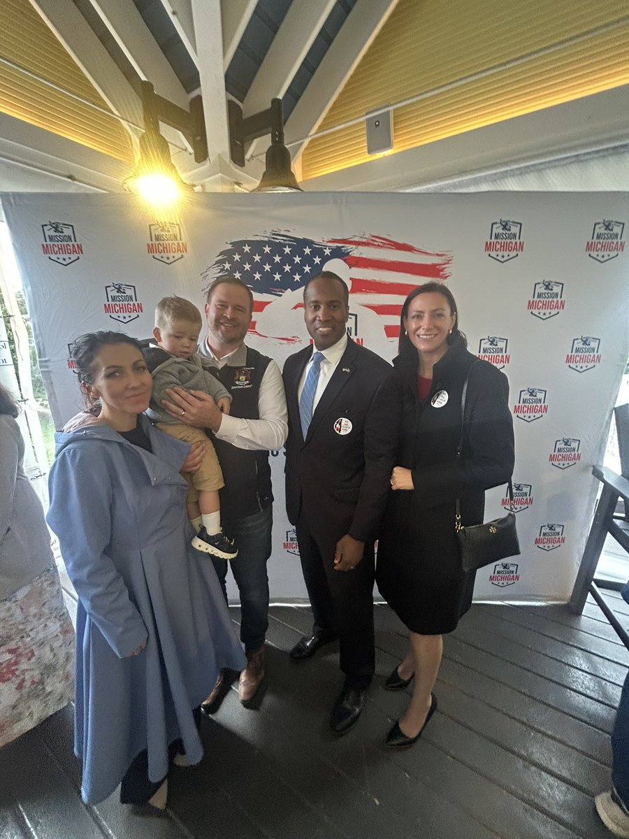 JohnJamesMI's tweet image. What a weekend at the Mackinac Republican Leadership Conference! Energizing to see so many conservatives fired up about the future of Michigan and our country.

A special thank you to Congressman Morgan Lutrell and his incredible wife, Leslie, for making the trip to join us.…