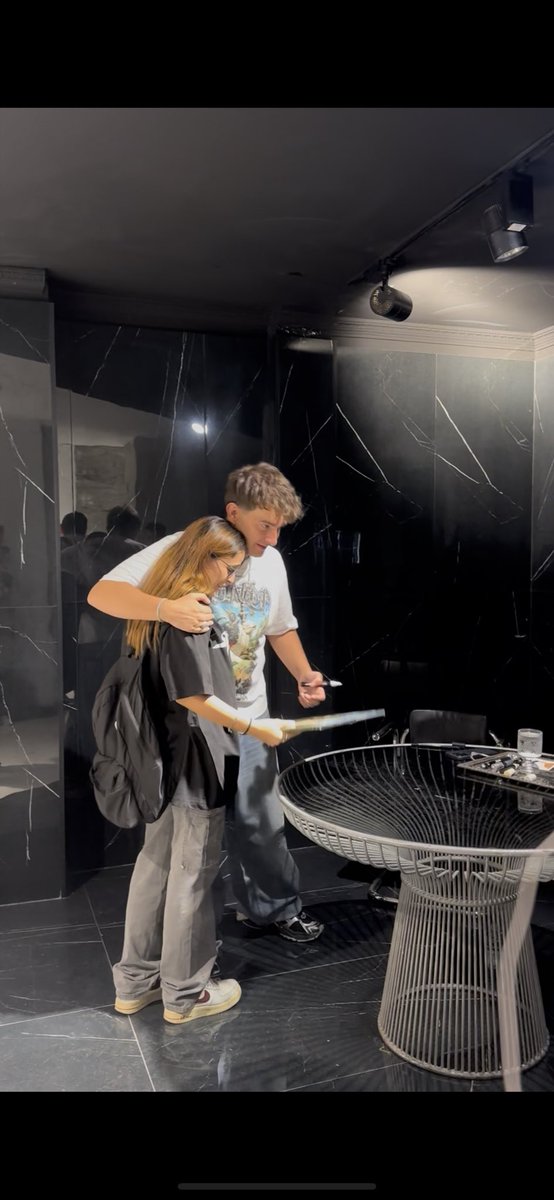 Løre 🌕 tweet media