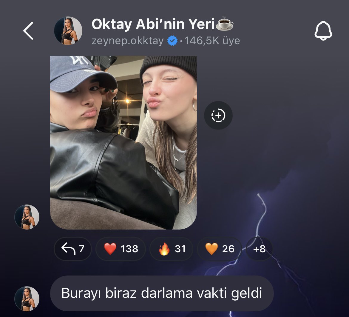 Bizim kafayı toplucak tek mesaj…acilen şöyle fotolarla darlanmaya ihtiyacımız var zoktay tarafından!!!