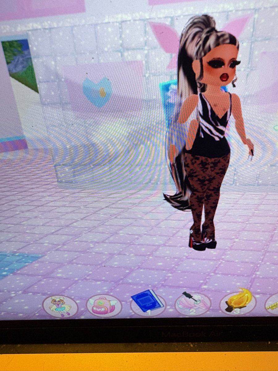 Does anyone know how to fix this :(
