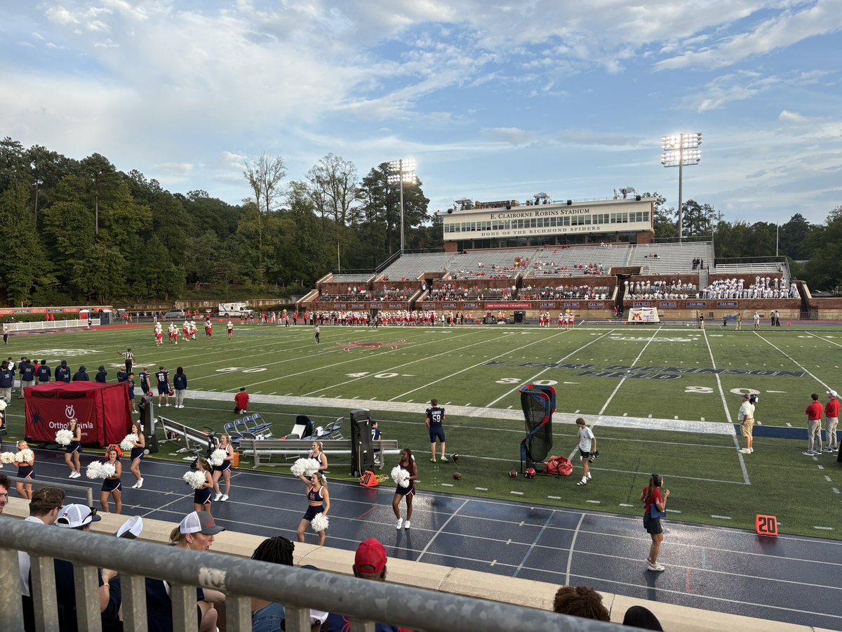 ByColtonWood's tweet photo. .@SickosCommittee Virginia Military Institute is tied with Richmond 14-14 with 6:30 left in the first half. They had a three-hour weather delay. https://t.co/pq1rCe4XaS