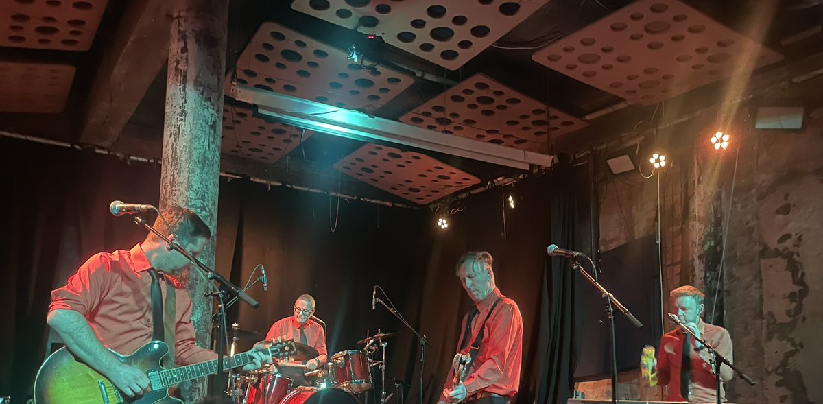 The Frank &amp; Walters plus Phanilla where
tremendous at Stereo Glasgow tonight.
<a href="/frankandws/">FrankandWalters</a> <a href="/PhanillaMusic/">Phanilla Music</a>