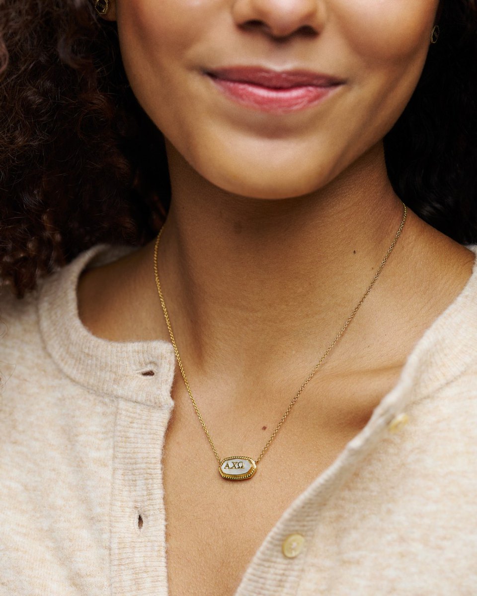 The leaves are starting to change, but your sorority pride never will. 💛 This fall, elevate your look with the Kendra Scott x Herff Jones Elisa Necklace. 🍂✨
-
@kendrascott HJGreek / Herff Jones / sorority / greek life / sorority jewelry / kendra scott sorority jewelry