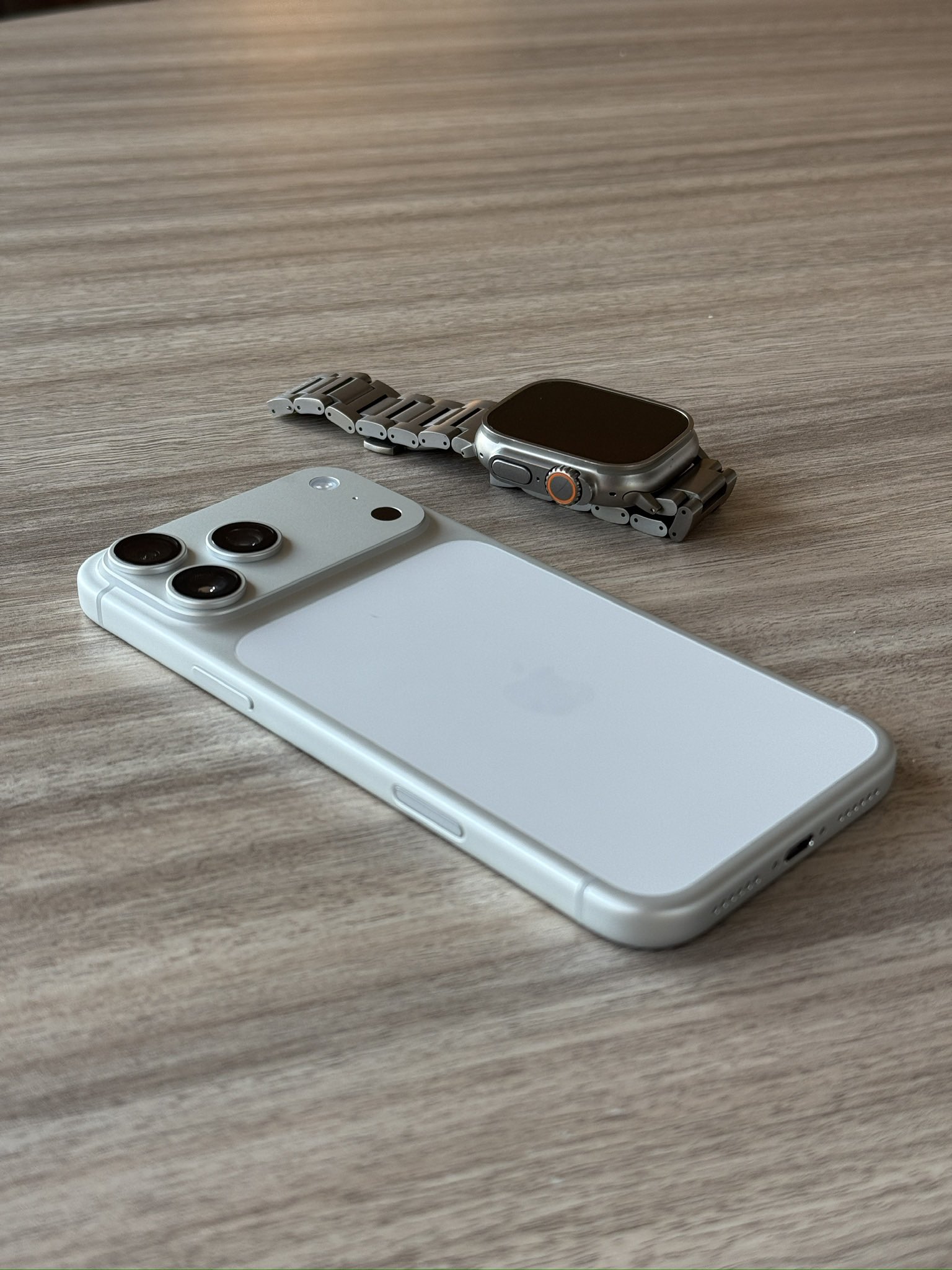 iPhone17promax シルバー　1TB 新品未使用 iPhone 17 Pro Max 1TB シルバーを購入 - Apple（日本）