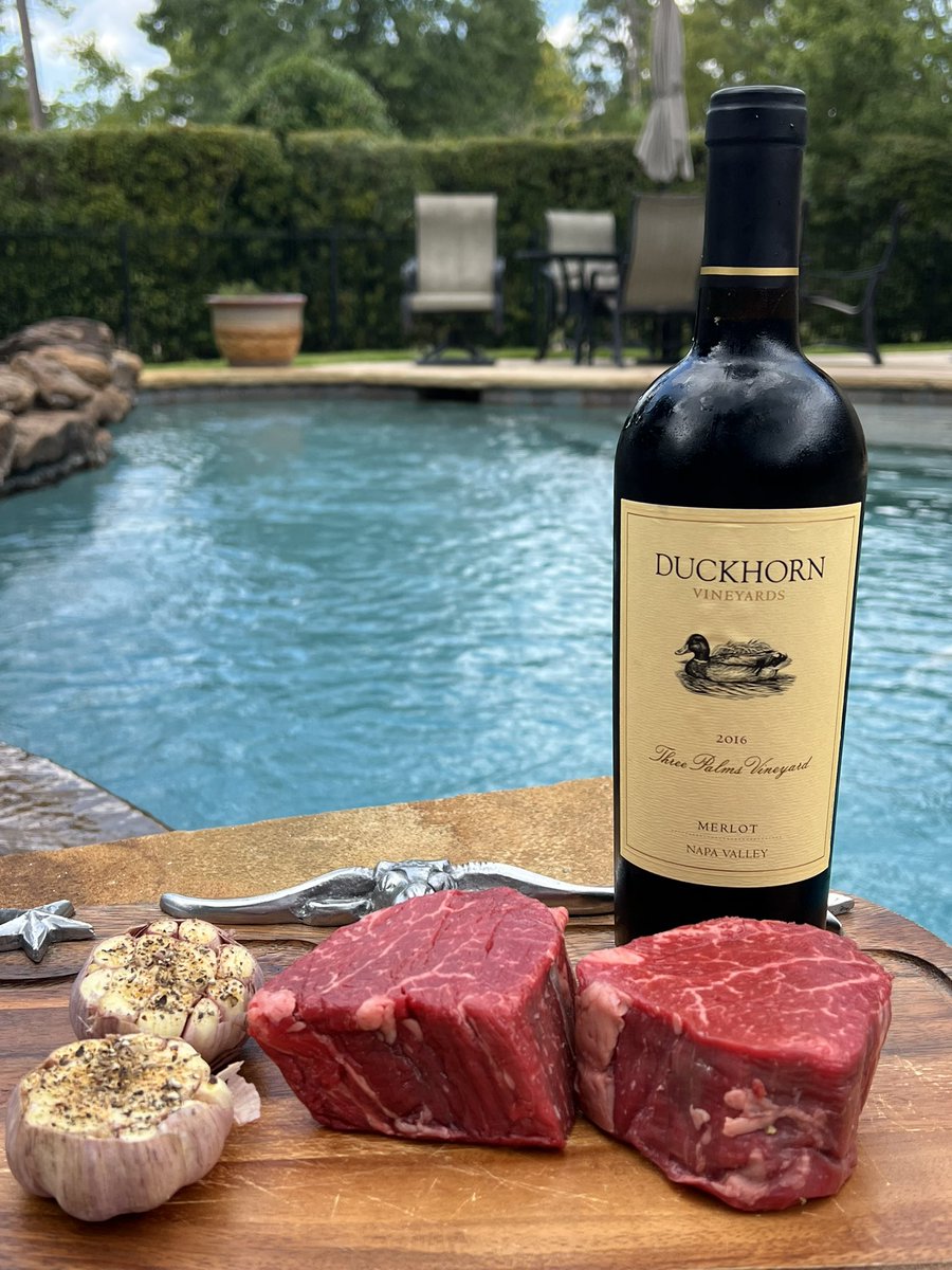 CoastCabCritic's tweet photo. 2016 @duckhornwine Three Palms Vineyard Merlot with #Waygu filet #steak #wine #TheWoodlands #Texas #NapaValley https://t.co/av6lcVr3bn