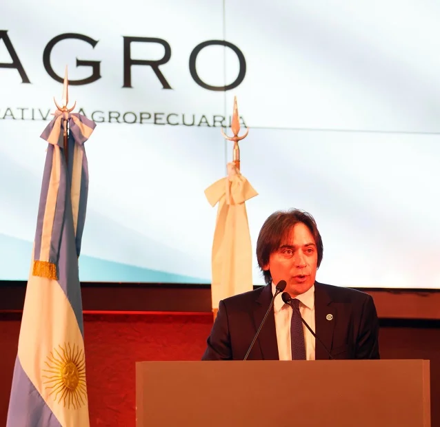 economisiones's tweet photo. #Agronegocios Economis en @CONINAGRO : economías regionales, retenciones y el rol del Estado, en debate | Por @carreraisabel  https://t.co/tuJkC1gNF8 https://t.co/7bt8Zdsxup
