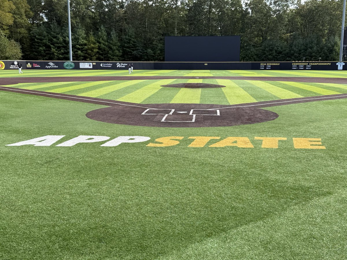 WestphalJ27's tweet photo. First day at App State with  a nice single, a stolen base and 2 put outs. Back for 2 games tomorrow! @sox_carolina @EFEaglebaseball https://t.co/rmuFk0gwZj