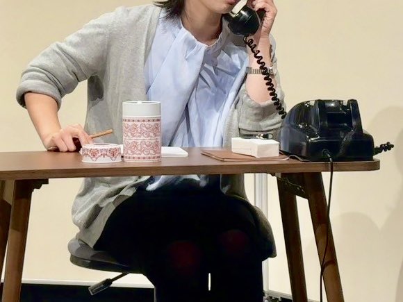tissue4520's tweet image. 📞⚡️千穐楽⚡️📞

9/21(日)昼夜2公演
11時／16時
当日券🈶
関係者にご連絡or直接ご来場ください

受付開始＆開場は開演30分前
⏳1時間50分(休憩無し)

 #演劇集団円プラスワン公演
演劇ユニット茶話会
『受付／六月の電話』
作:別役実　演出:宮田清香
@ペーパーバックスタジオ(千歳烏山)