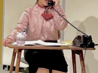 tissue4520's tweet image. 📞⚡️千穐楽⚡️📞

9/21(日)昼夜2公演
11時／16時
当日券🈶
関係者にご連絡or直接ご来場ください

受付開始＆開場は開演30分前
⏳1時間50分(休憩無し)

 #演劇集団円プラスワン公演
演劇ユニット茶話会
『受付／六月の電話』
作:別役実　演出:宮田清香
@ペーパーバックスタジオ(千歳烏山)