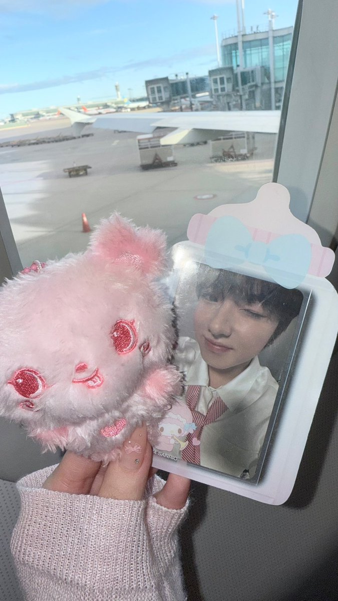 떠날게엥✈️🤍🤍〰️