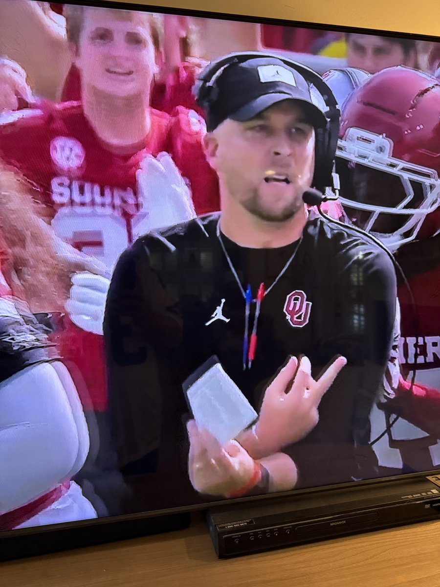 TrueWde's tweet image. FU OU