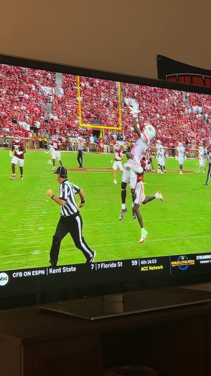 <a href="/SECBarstool/">Barstool SEC</a> Great positioning from the ref right here