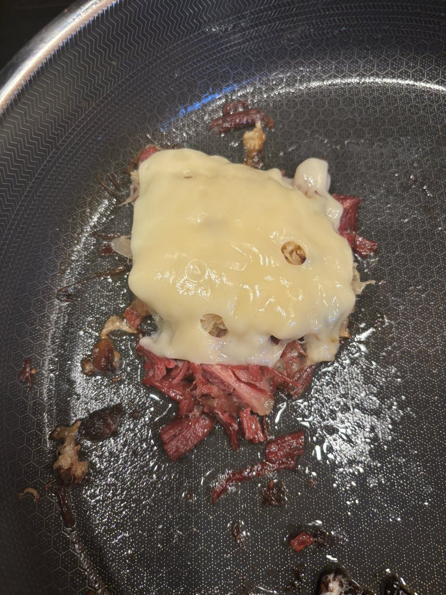 .<a href="/Que42BBQ/">Que42</a> <a href="/theeammon/">eammon</a> Here’s the Kraut and <a href="/hexclad/">HexClad</a> for the win!!