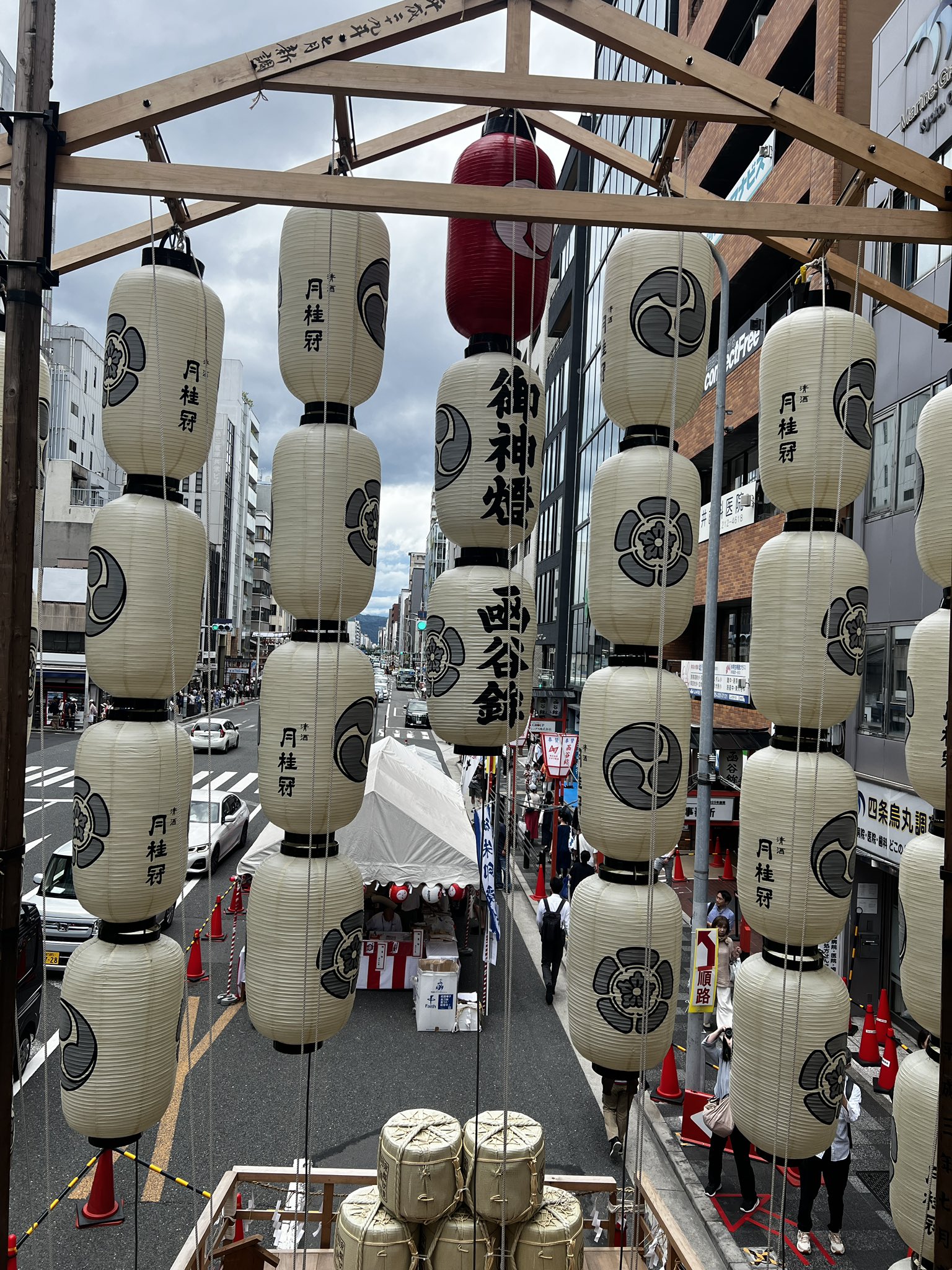 ゆらさん　皇居二重橋、姫路城、京都東寺の三点セット 台湾からお越しのお客様です🇹🇼 59点お買上げ下さいました