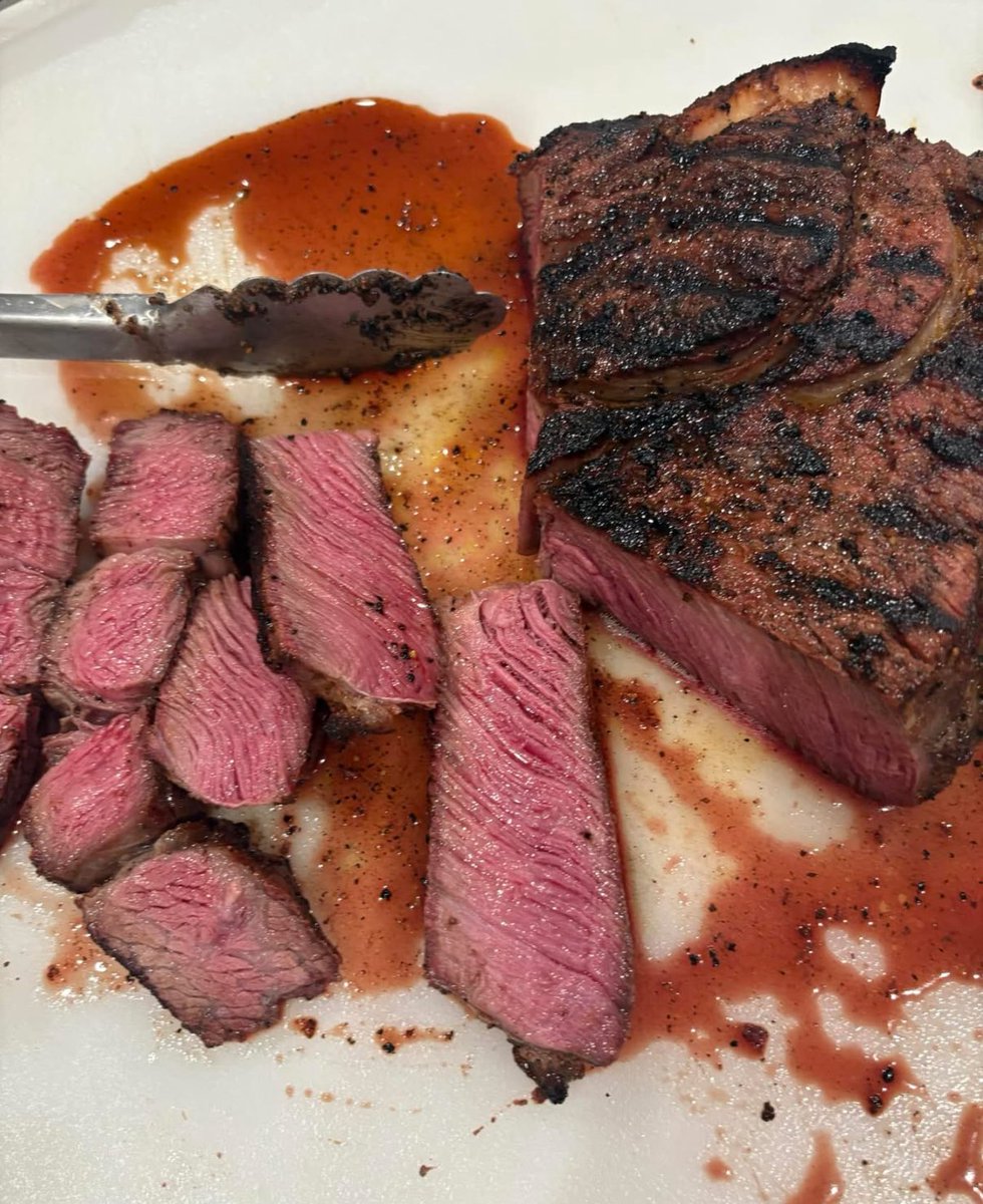 Is this steak overcooked or perfect?

(Ordered medium rare)

🥩 🚨 ❗️ ⁉️