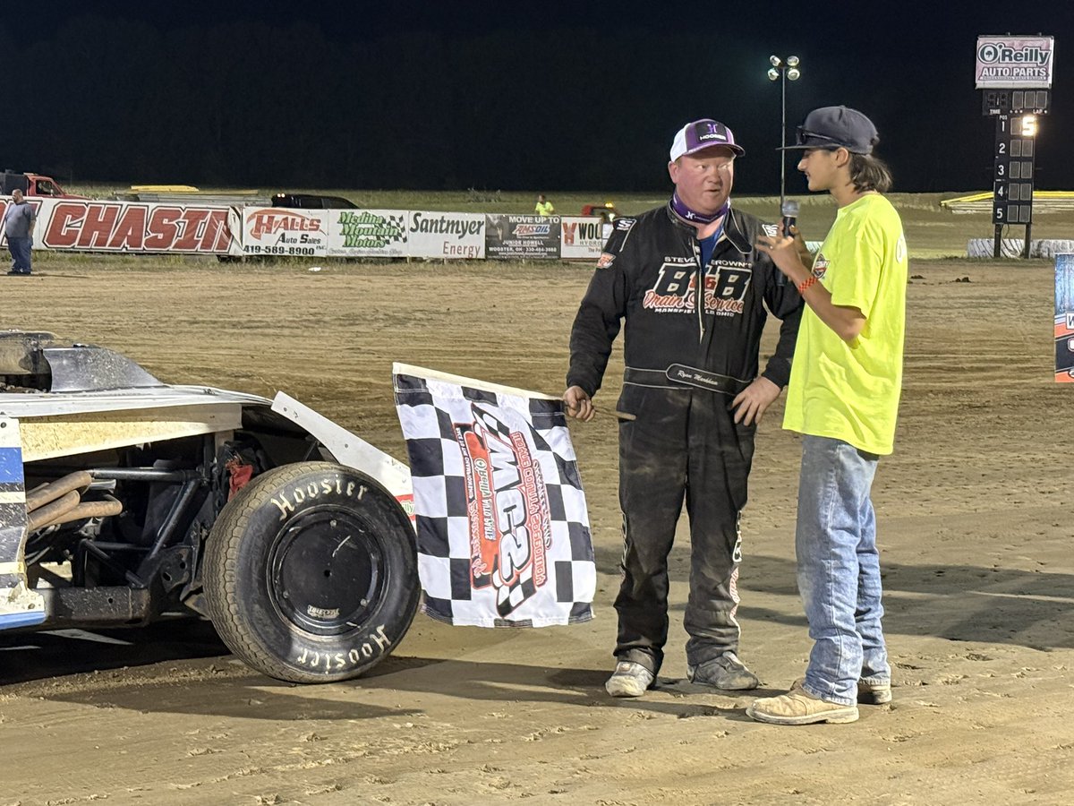 Ryan Markham finishes up the weekend getting a feature win in the Flynn’s Tire &amp; Auto Service UMP Modifieds