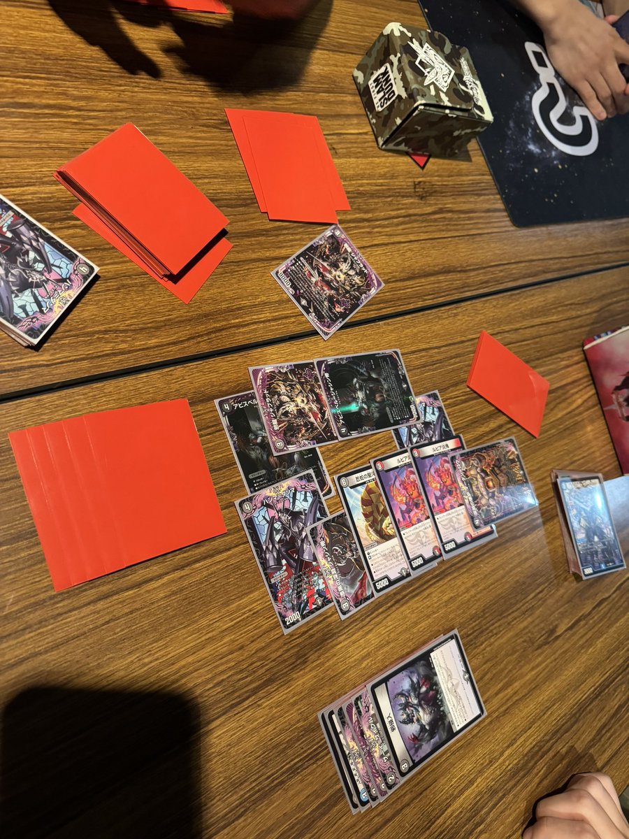 mystery_cube_'s tweet photo. 参加者の方にR's(@Rs_sleeve_sub )様の無地スリーブを使用したデッキで試合してもらってます‼︎
こちらデッキ貸し出し行ってますのでジャッジにお声がけください‼︎
#ついんぱくと https://t.co/BCMhGbiAQF