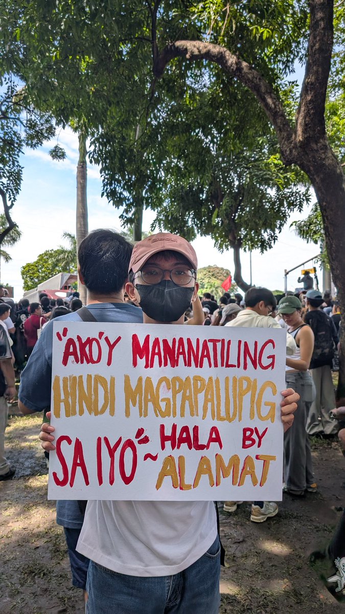 NINJAYEWOLF's tweet image. &quot;ako&apos;y mananatiling, hindi magpapalupig sa iyo&quot; —hala (alamat)

dala ko ang adbokasiya ng ALAMAT sa martsa ng mga mamamayan 

#BahaSaLuneta 
#StopKorap