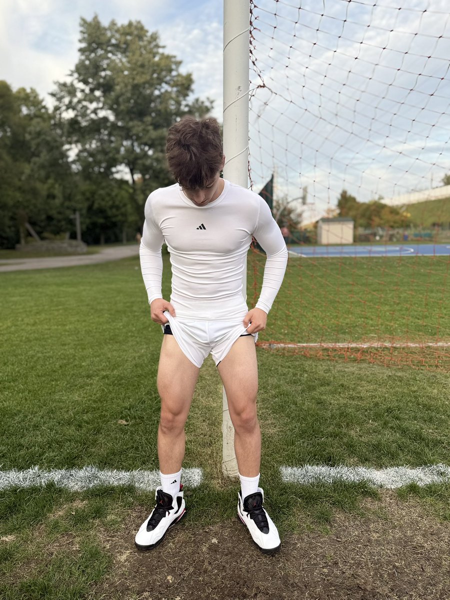 goldenboy24 tweet media