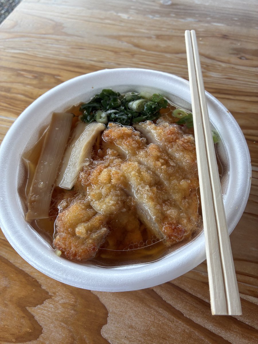 0519anm's tweet image. ミスターとホリアツのトークおもしろかった〜
昨日は赤平のミスター宅に泊まったんだね
舟木もいっしょに
トーク終盤向こう側に船木いたな
とんかつラーメンもピザもうまかった〜
天々高々見るぞ👀
#AKABIRACAMPBREAK