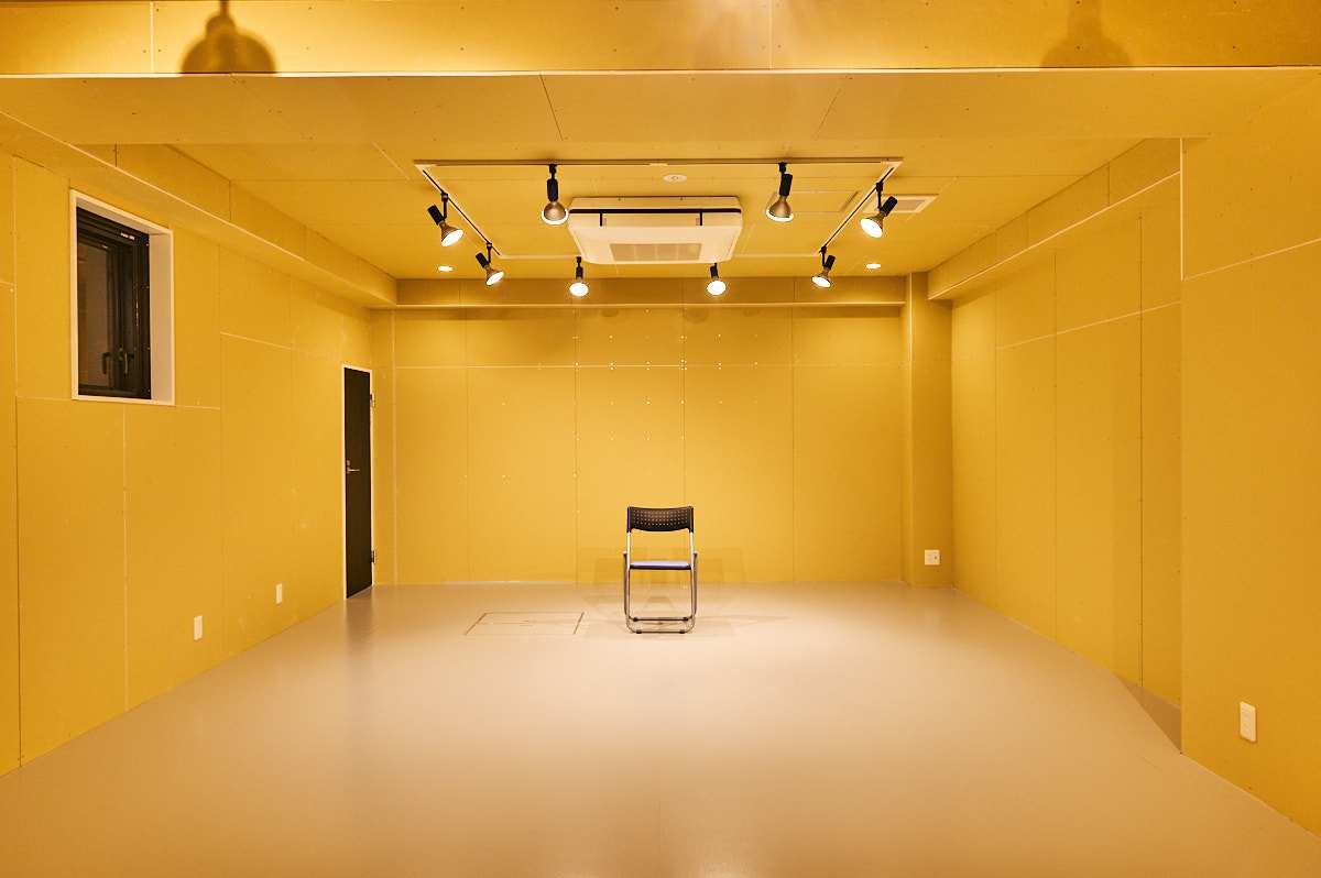 pb_std's tweet image. ❑スタジオ利用受付中

現在、2026年6月ご利用分まで
『公演利用』プランでのご利用料金を大幅値下げ中です。
活動歴3年以内スタートアップ割引も実施致します。
仕込みや当日の運営に不安のある場合も
可能な限りサポート致します。
ご利用＆ご相談、お待ちしております。

paperbackstd.com/info