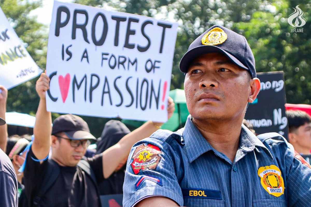 abtheflame's tweet photo. Civilians join activist groups and student coalitions for “Baha Sa Luneta: Aksyon Laban sa Korapsyon” to protest against corruption and flood control anomalies at Luneta park on Sunday, Sept. 21. https://t.co/GMl4VKJWHu