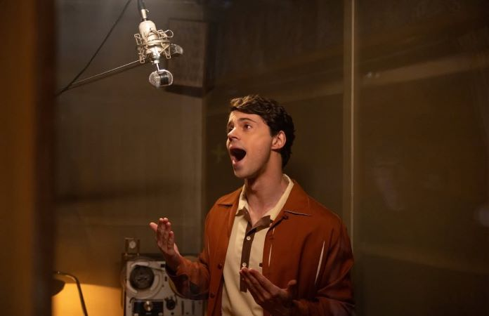 El maravilloso Teatro Olympia en Valencia es la sede del rodaje de la serie "Aquel" sobre la vida de <a href="/RAPHAELartista/">𝗥𝗔𝗣𝗛𝗔𝗘𝗟</a> 
my-raphael.com/news/4319/71/T…
7televalencia.com/netflix-teatro…