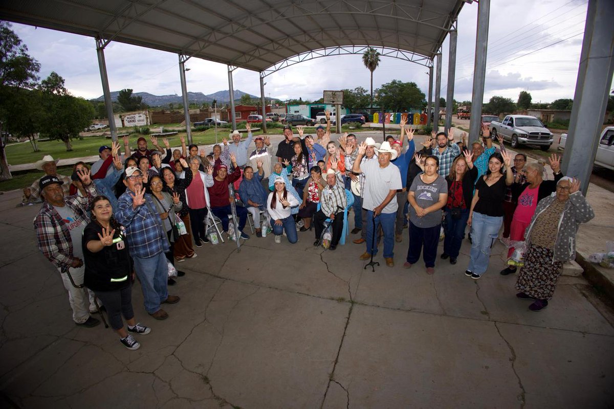 Dionel Sena (@dionelsena) on Twitter photo La diputada local <a href="/Sandra12Amaya/">Sandra Amaya</a> continúa haciendo recorridos por el 8vo distrito local en su primer año de trabajo legislativo... En el poblado Francisco Javier Mina, en Pánuco de Coronado, se comprometió a ayudar a resolver la falta de agua que aqueja a sus habitantes. La diputada local <a href="/Sandra12Amaya/">Sandra Amaya</a> continúa haciendo recorridos por el 8vo distrito local en su primer año de trabajo legislativo... En el poblado Francisco Javier Mina, en Pánuco de Coronado, se comprometió a ayudar a resolver la falta de agua que aqueja a sus habitantes.