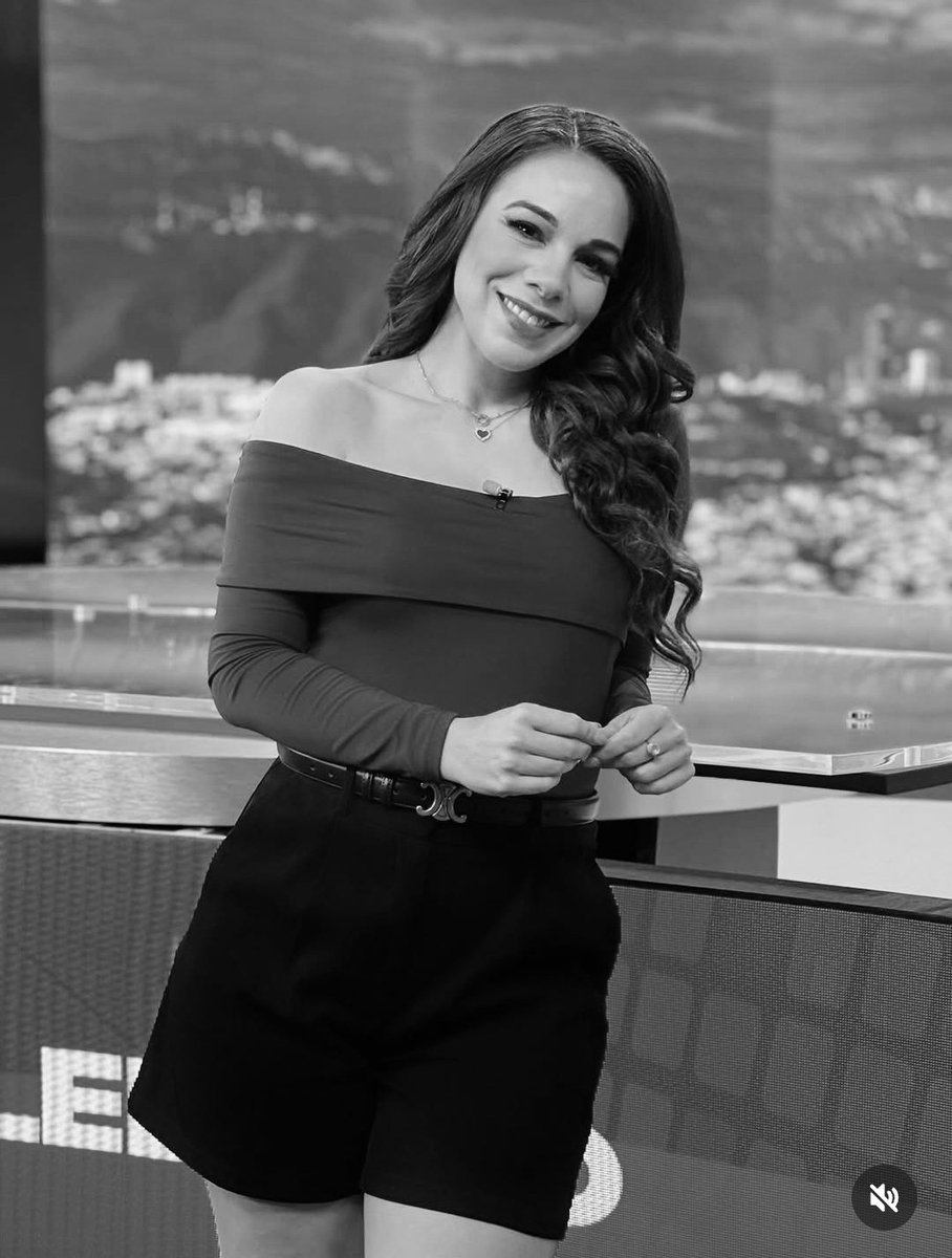 Nelson Valdez (@nelvaldez) on Twitter photo Una excelente compañera de trabajo e inigualable conductora siempre carismática, siempre profesional y siempre puntual en el canal. 
QEPD Débora Estrella y un abrazo reconfortante para toda su familia 🙏🙏🙏 Una excelente compañera de trabajo e inigualable conductora siempre carismática, siempre profesional y siempre puntual en el canal. 
QEPD Débora Estrella y un abrazo reconfortante para toda su familia 🙏🙏🙏
