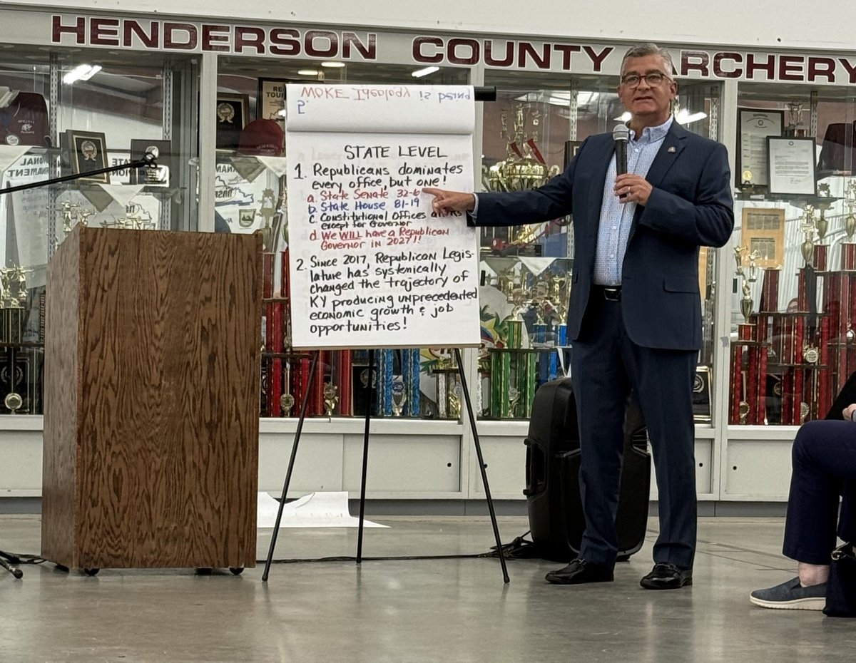 I broke out the flip charts tonight to show everyone at the Henderson Co. Lincoln Dinner, why all the momentum is behind Republicans going into the 2026 election cycle!