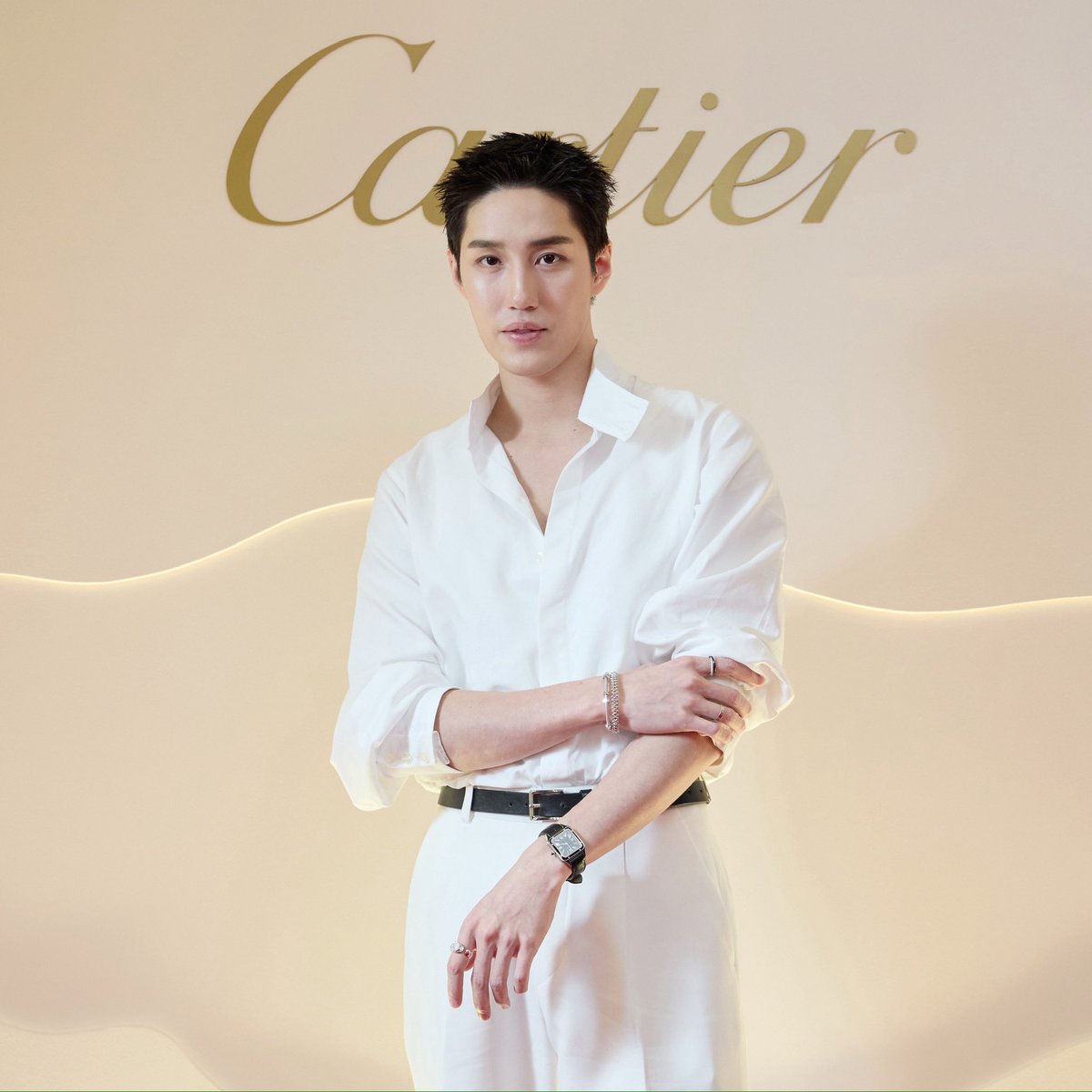 TNPLEEconnect's tweet photo. Cartier Siam Paragon Flagship Opening Party 💫✨

#CartierThailand
#Thanapob_lee #Tnpleeconnect 
#kimmy_kimberley #JeffSatur
#PPKritt #linglingkwong #KHUNPOL #BUSbecauseofyouishine
#janeeyeh #icenatara #inkwaruntorn https://t.co/sioqyDkWsL