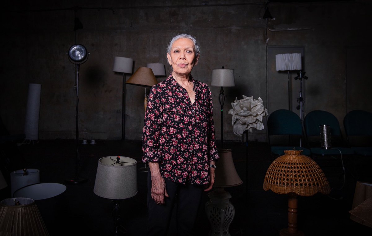 Desde Teatro UNAM felicitamos a la gran Luisa Huertas por el Premio Ariel 2025 a Mejor Actriz por su interpretación en “No nos moverán”.

Un reconocimiento a su sensibilidad y talento, que también pudimos admirar recientemente en PRENDIDA DE LAS LÁMPARAS 🛋️.

📸 Pili Pala