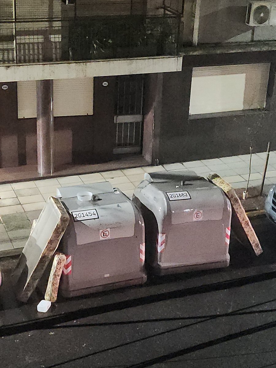 Al sorete que sacó los colchones 5' antes que empiece a llover le deseo lo peor.