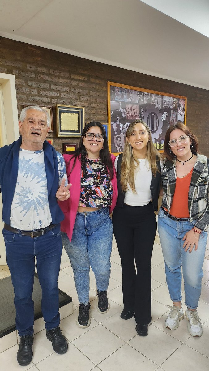 Excelente encuentro en la UOM Casilda con <a href="/Juli_Strada/">Julia Strada</a> conversando sobre economía y realidad política.