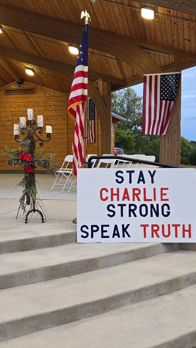 HeliMboy's tweet image. In Lakeville, Minnesota
Charlie Kirk Vigil