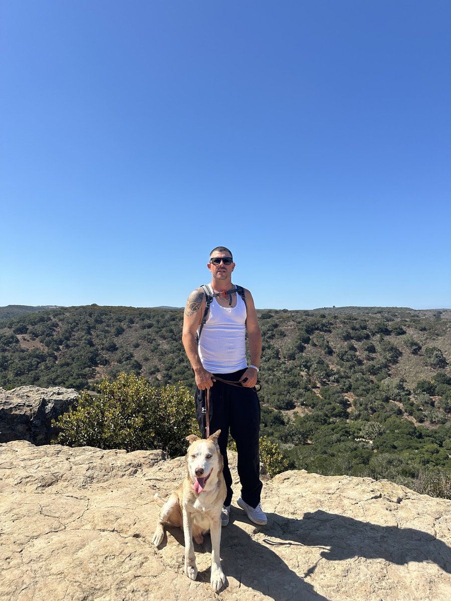 CoachMoag's tweet image. Saturday hike ☀️🐕‍🦺😎 you know what's next 🏈🍻