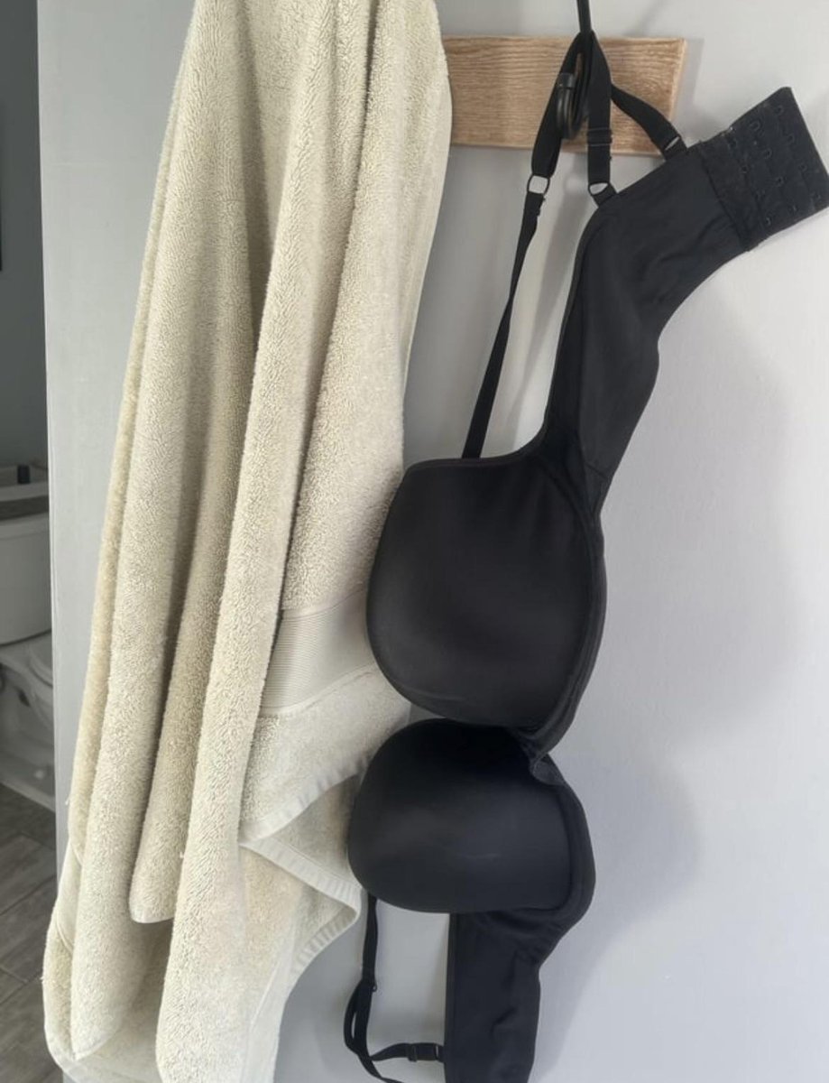 Girl sexy bra 18k tweet media